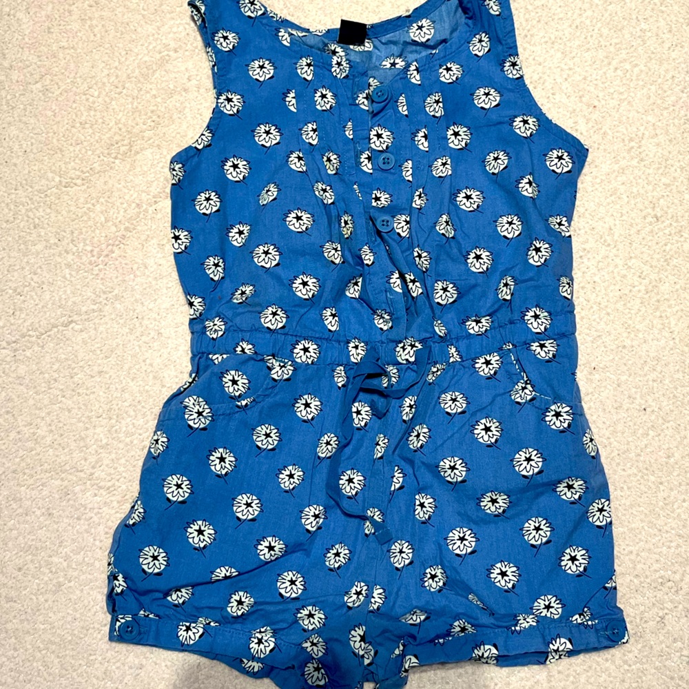 Very cute Gap Romper size 4